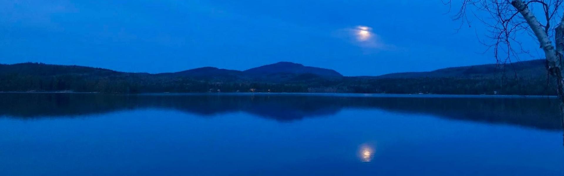Moon on Schroon